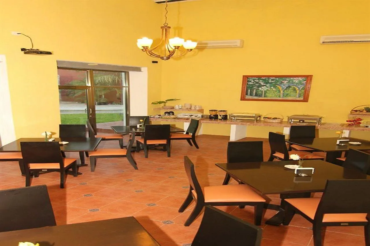 Hotel Embajadores Merida
